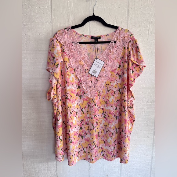 Robert Louis Tops - Robert Louis size 3x NWT  Pink Floral Lace V-Neck Blouse